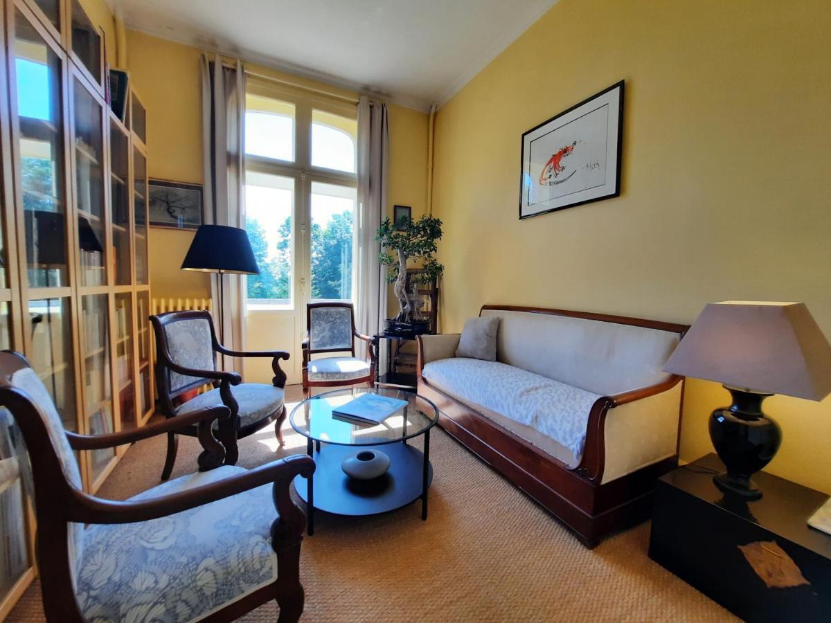 Manoir Des Tuileries Du Buisson Bed & Breakfast Verneuil d'Avre et d'Iton Bagian luar foto