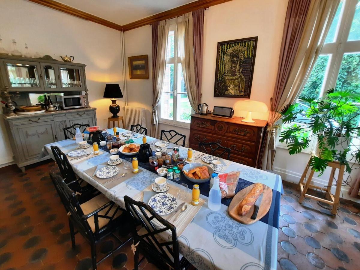 Manoir Des Tuileries Du Buisson Bed & Breakfast Verneuil d'Avre et d'Iton Bagian luar foto