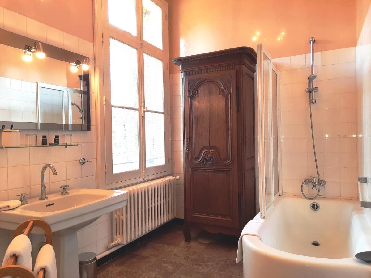 Manoir Des Tuileries Du Buisson Bed & Breakfast Verneuil d'Avre et d'Iton Bagian luar foto
