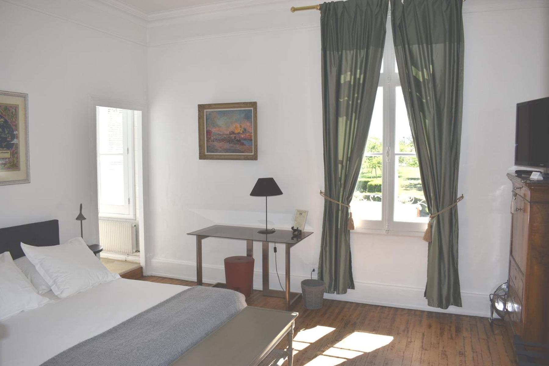 Manoir Des Tuileries Du Buisson Bed & Breakfast Verneuil d'Avre et d'Iton Ruang foto