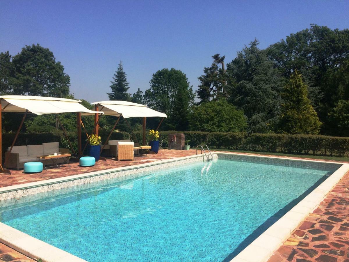 Manoir Des Tuileries Du Buisson Bed & Breakfast Verneuil d'Avre et d'Iton Bagian luar foto